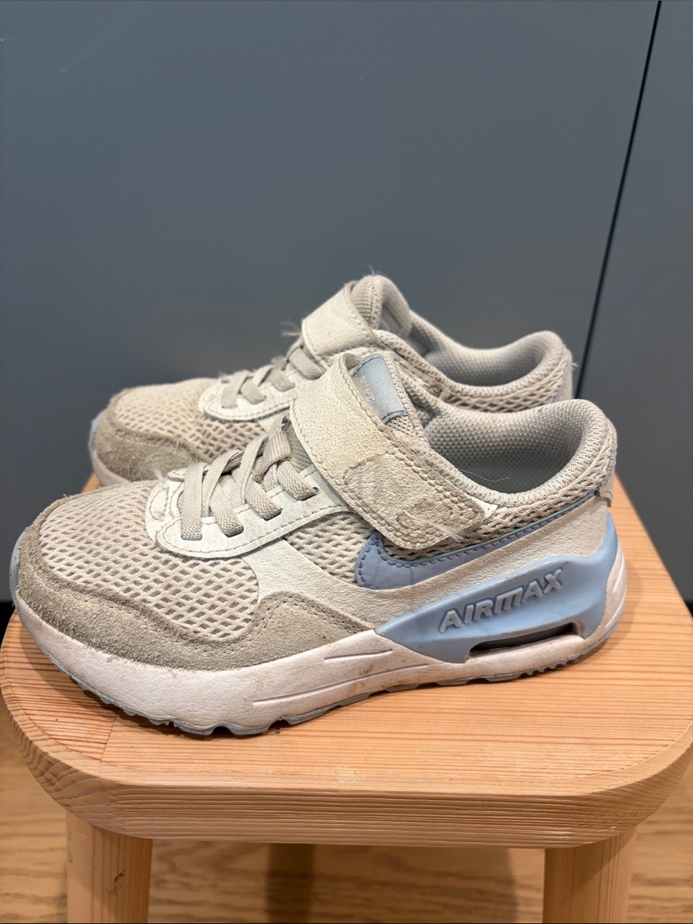 Nike Kids Air Max Sneakers with Light Blue Swoosh size 11.5
